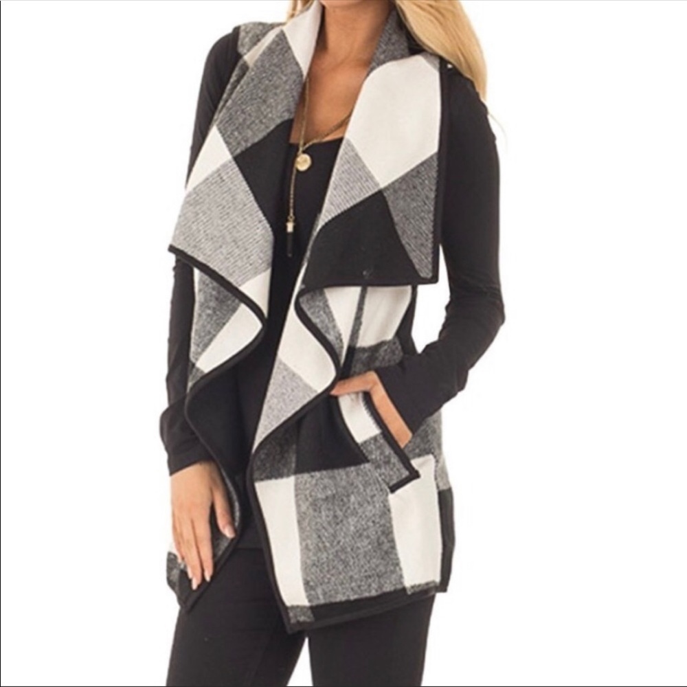 Plaid Open Front Vest Size: XL